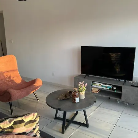 2 Bedroom Sea View Apartment, Molos Complex - By Noma Cyprus Lejlighed