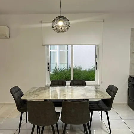 2 Bedroom Sea View Apartment, Molos Complex - By Imh Travel & Tours アパート