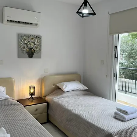 2 Bedroom Sea View Apartment, Molos Complex - By Imh Travel & Tours Daire