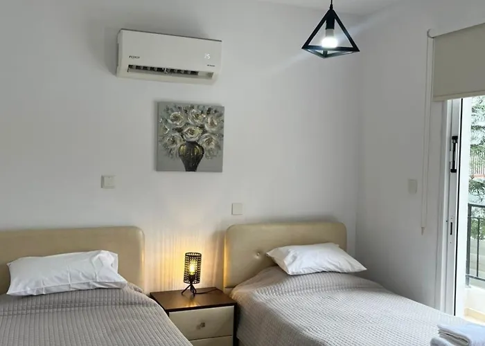 Apartmán 2 Bedroom Sea View Apartment, Molos Complex - By Imh Travel & Tours *